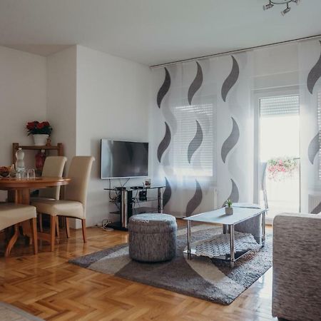 Apartman "Joka" Dakovo Ngoại thất bức ảnh